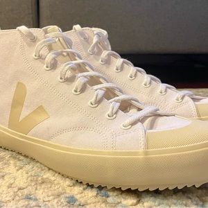 Brand new men’s size 12 Veja Nova HT Canvas